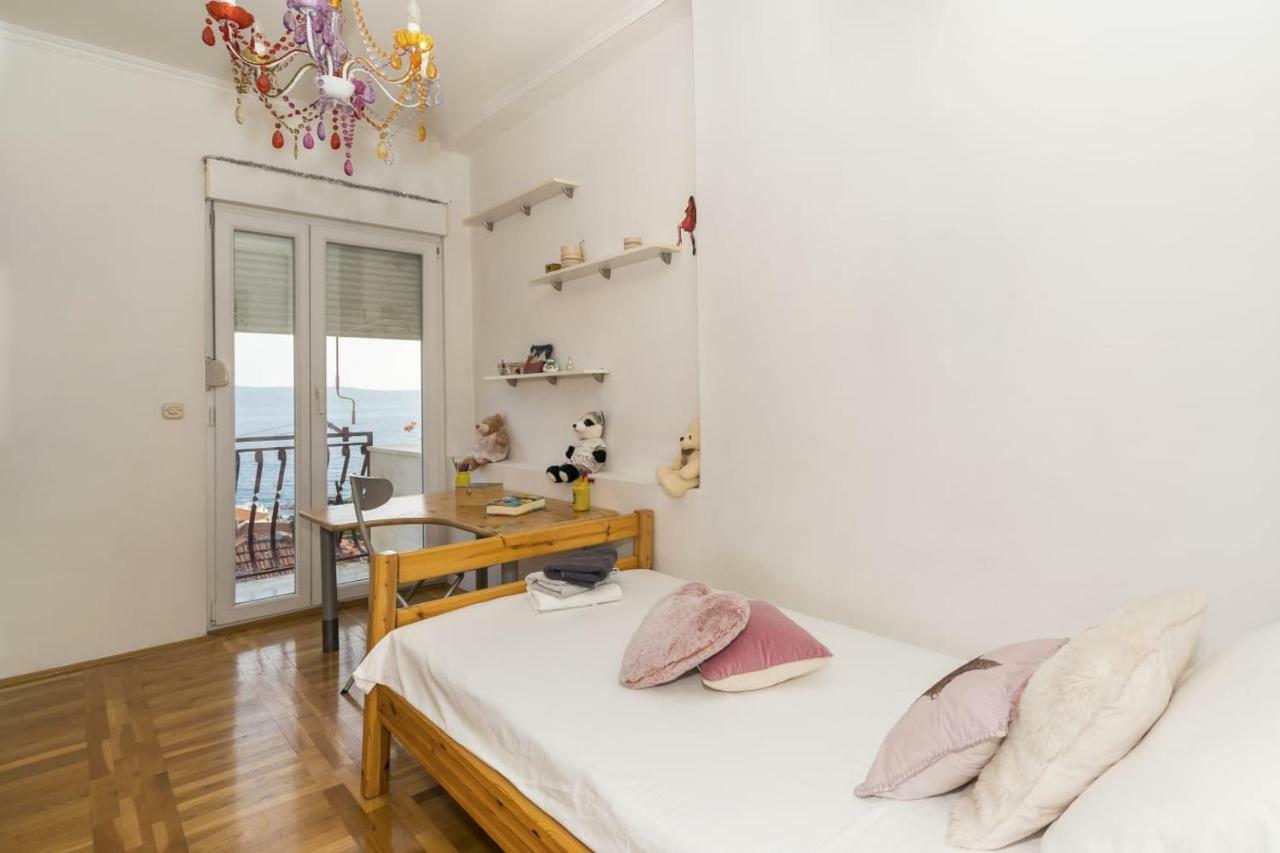 Ferienwohnung Little Place Near Sea Apartman Jesenice  Exterior foto