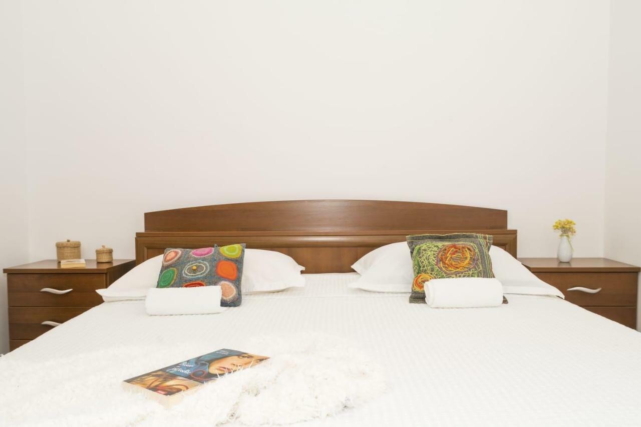 Ferienwohnung Little Place Near Sea Apartman Jesenice  Exterior foto